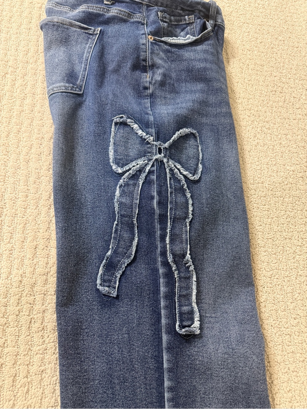 Telepatía Women's Mid-Blue Wide-Leg Jeans adorable with rare Frayed Bow Detail - Picture 8 of 9